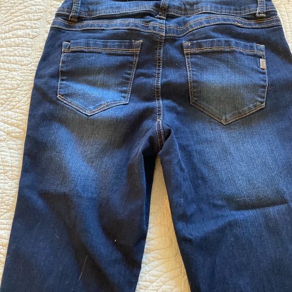 Capris - Picture 4 of 5